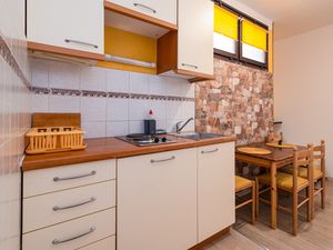 21943937-Ferienwohnung-3-Jadranovo-300x225-4