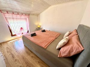 24050947-Ferienwohnung-4-Jadranovo-300x225-4