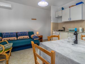 23724589-Ferienwohnung-4-Jadranovo-300x225-2