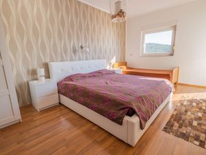 22807819-Ferienwohnung-9-Jadranovo-300x225-3