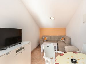 24058964-Ferienwohnung-4-Jadranovo-300x225-2