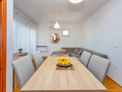 Ferienwohnung für 5 Personen (72 m²) in Jadranovo 8/10
