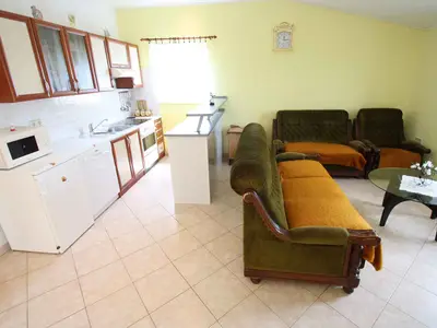 Ferienwohnung für 7 Personen (80 m²) in Jadranovo 9/10