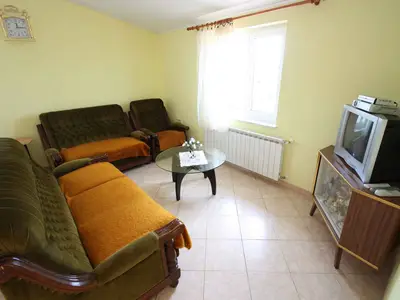 Ferienwohnung für 7 Personen (80 m²) in Jadranovo 10/10