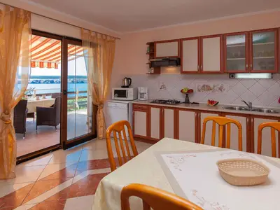 Ferienwohnung für 8 Personen (80 m²) in Jadranovo 10/10