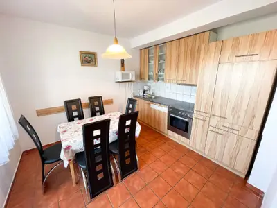 Ferienwohnung für 5 Personen (75 m²) in Jadranovo 9/10