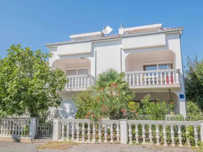 Ferienwohnung für 4 Personen (55 m²) in Jadranovo 1/10