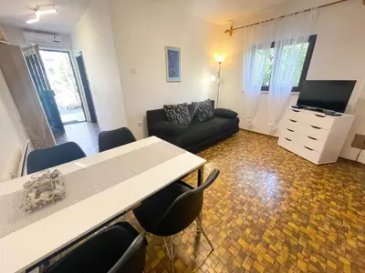 Ferienwohnung für 4 Personen (45 m²) in Jadranovo 9/10
