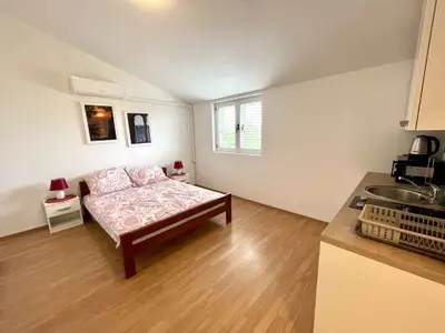 Ferienwohnung für 2 Personen (20 m²) in Jadranovo 8/10
