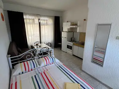 Ferienwohnung für 2 Personen (25 m²) in Jadranovo 1/10