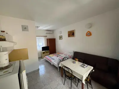 Ferienwohnung für 2 Personen (25 m²) in Jadranovo 4/10