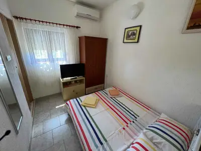 Ferienwohnung für 2 Personen (25 m²) in Jadranovo 6/10