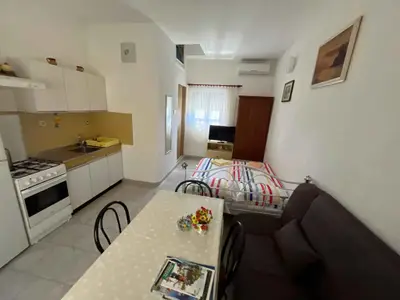 Ferienwohnung für 2 Personen (25 m²) in Jadranovo 10/10