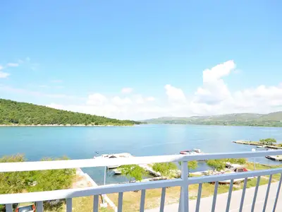 Ferienwohnung für 4 Personen (40 m²) in Jadrtovac 7/10