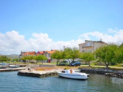 Ferienwohnung für 4 Personen (40 m²) in Jadrtovac 8/10