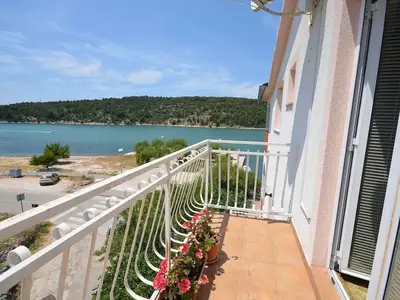 Ferienwohnung für 4 Personen (45 m²) in Jadrtovac 9/10