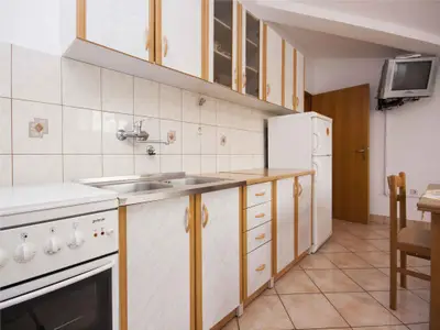 Ferienwohnung für 4 Personen (36 m²) in Jadrtovac 9/10