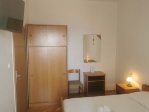 23670772-Ferienwohnung-2-Jakišnica-300x225-4