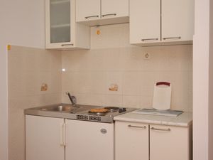 23929251-Ferienwohnung-5-Jakišnica-300x225-2