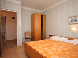 23929251-Ferienwohnung-5-Jakišnica-300x225-4