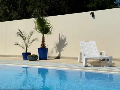 PoolOfHouse