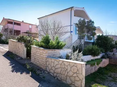 Ferienwohnung für 6 Personen in Jasenice 1/10