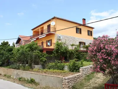 Ferienwohnung für 9 Personen in Jasenice 1/10