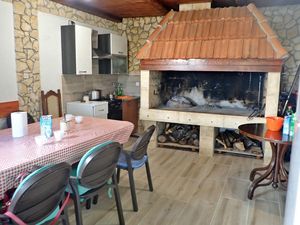 23326754-Ferienwohnung-6-Jasenice-300x225-5