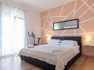 23939630-Ferienwohnung-6-Jasenice-300x225-4