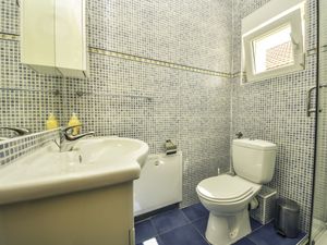 23859291-Ferienwohnung-8-Jasenice-300x225-4