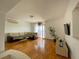 23931537-Ferienwohnung-6-Jasenice-300x225-2