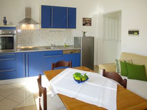 23857080-Ferienwohnung-4-Jasenice-300x225-2