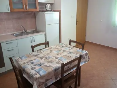 Ferienwohnung für 5 Personen in Jasenice 8/10