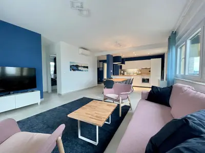 Ferienwohnung für 7 Personen (107 m²) in Maslenica 1/10