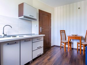 24048138-Ferienwohnung-4-Jastarnia-300x225-3