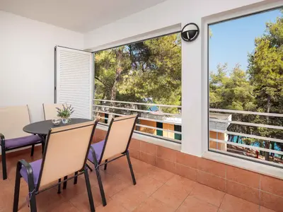Ferienwohnung für 6 Personen (71 m²) in Jelsa 1/10