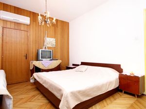 Ferienwohnung für 3 Personen (24 m²) in Jelsa