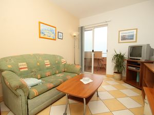 18564874-Ferienwohnung-4-Jelsa-300x225-1