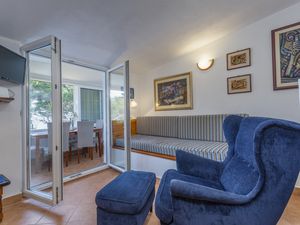 18791309-Ferienwohnung-4-Jelsa-300x225-2