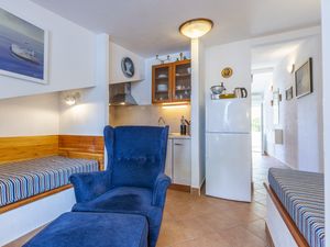 18791311-Ferienwohnung-4-Jelsa-300x225-3