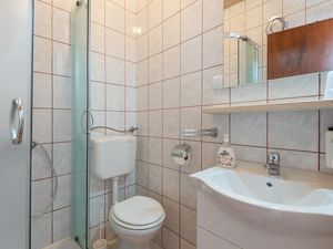 18923930-Ferienwohnung-2-Jelsa-300x225-4