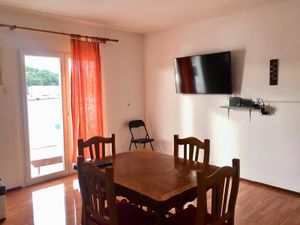 23925626-Ferienwohnung-6-Jelsa-300x225-2