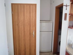 24014201-Ferienwohnung-4-Jelsa-300x225-3