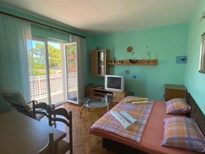 23930486-Ferienwohnung-4-Jelsa-300x225-1