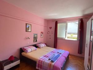 23930486-Ferienwohnung-4-Jelsa-300x225-5