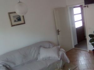 23931742-Ferienwohnung-4-Jelsa-300x225-1