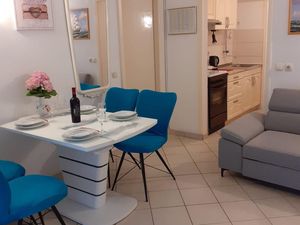 19610581-Ferienwohnung-5-Jelsa-300x225-4