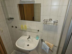 22275939-Ferienwohnung-2-Jena-300x225-5