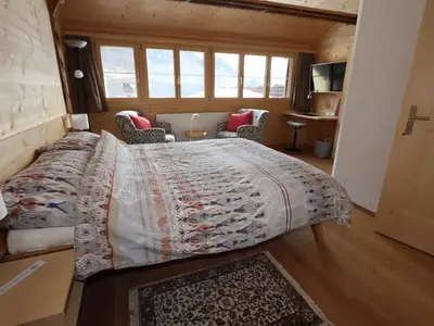 Ferienwohnung für 2 Personen in Jenaz 6/10
