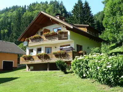 Ferienwohnung für 8 Personen (175 m²) in Jenig 8/10